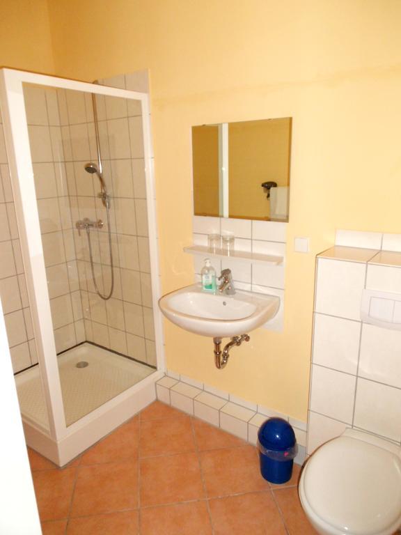 Hahne Hotel Und Appartements Laatzen Ngoại thất bức ảnh