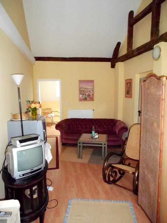 Hahne Hotel Und Appartements Laatzen Ngoại thất bức ảnh